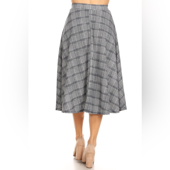 Houndstooth Plaid High Waisted Skirt - Picture 2 of 4